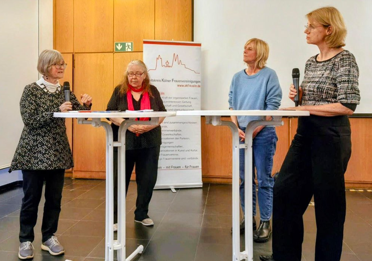 Mehr über den Artikel erfahren Arm, weil Frau – warum Armut in Deutschland ein Geschlecht hat und was sich ändern muss