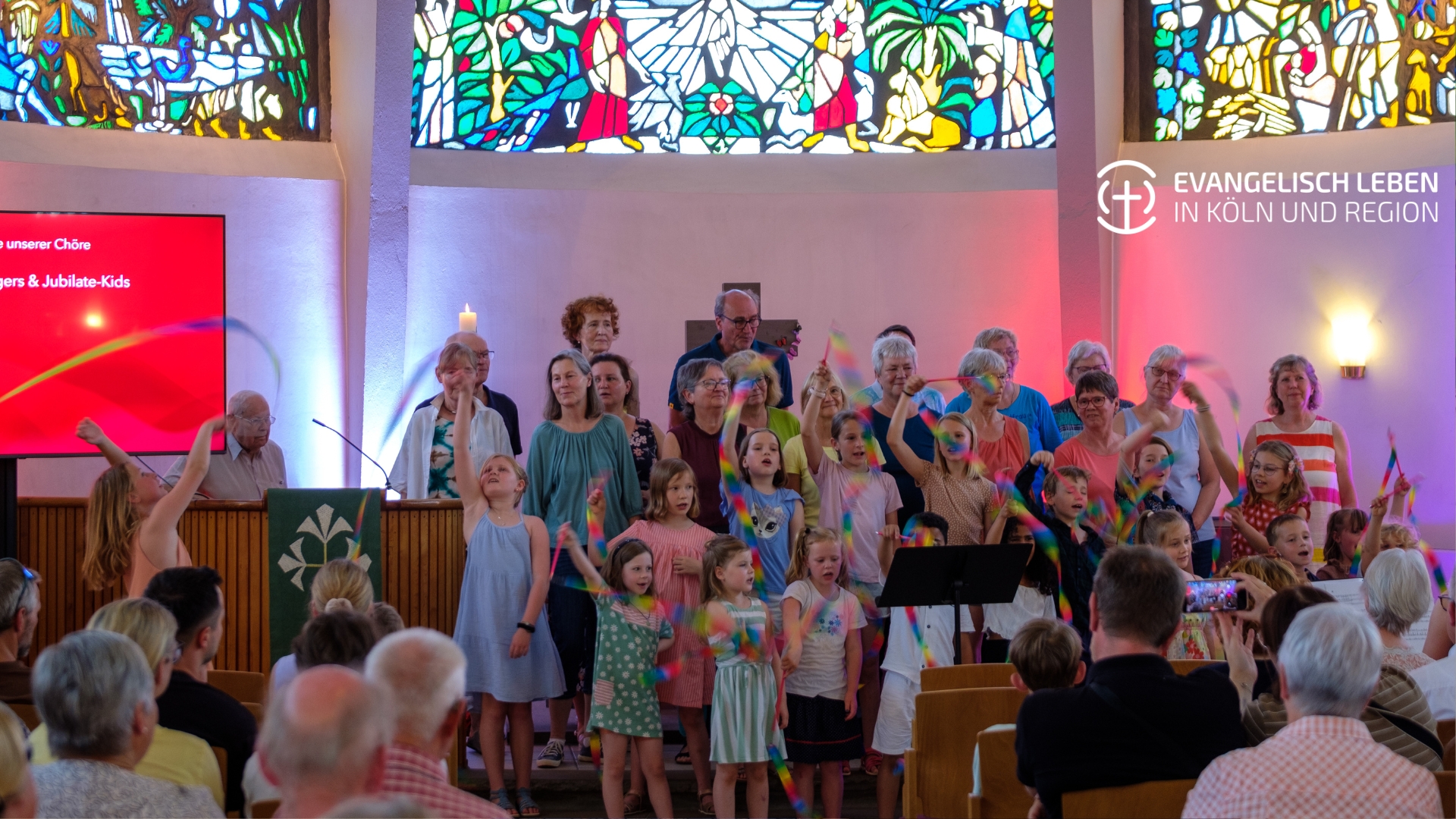 Du betrachtest gerade 70 Jahre Jubilate-Kirche Lindlar: Ein Fest für Heimat, Generationen und Gemeinschaft