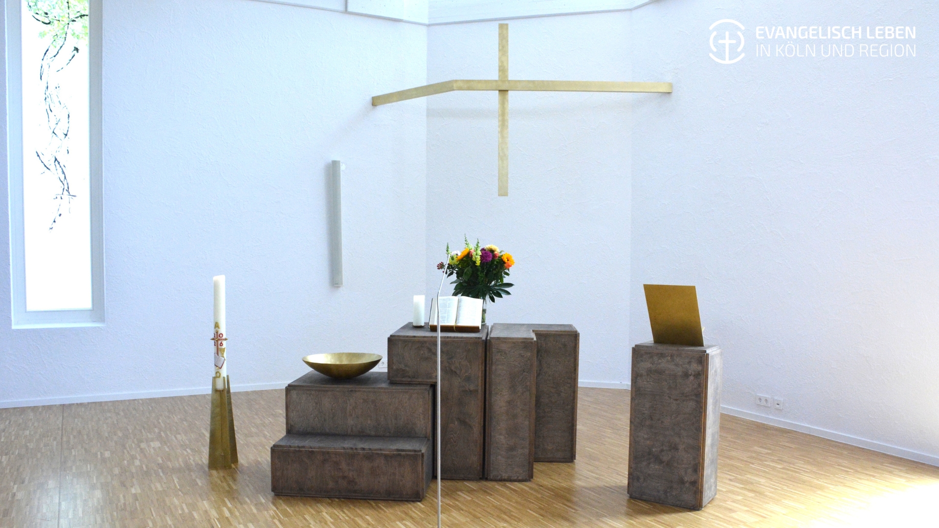 Du betrachtest gerade Rede von Gott, der alle umarmt. Stadtkirche der Hoffnungsgemeinde in Chorweiler nach Sanierung wiedereröffnet.